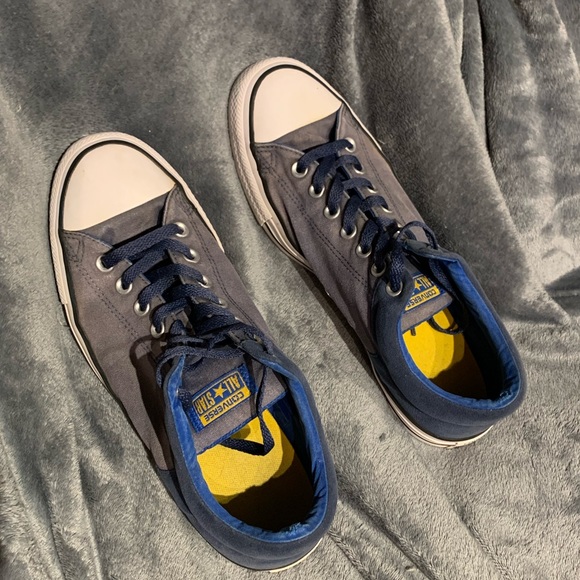 Converse All-Stars size 11 - Picture 3 of 3